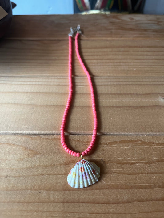 Coral flower shell necklace